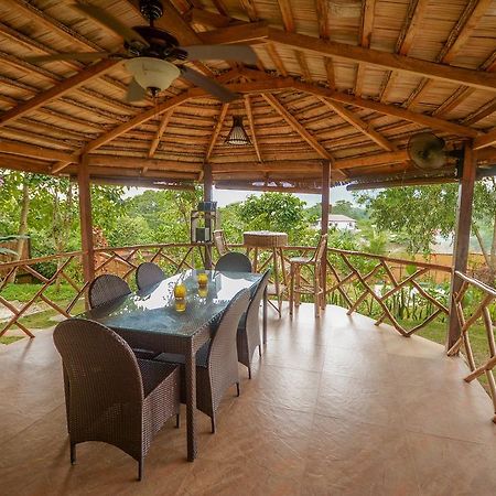 Hilltop Pool And Villa Puerto Princesa Ngoại thất bức ảnh