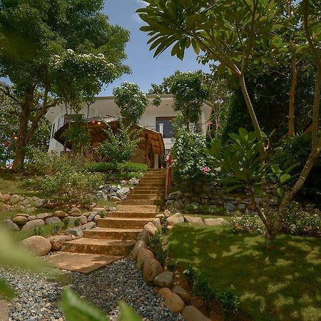 Hilltop Pool And Villa Puerto Princesa Ngoại thất bức ảnh