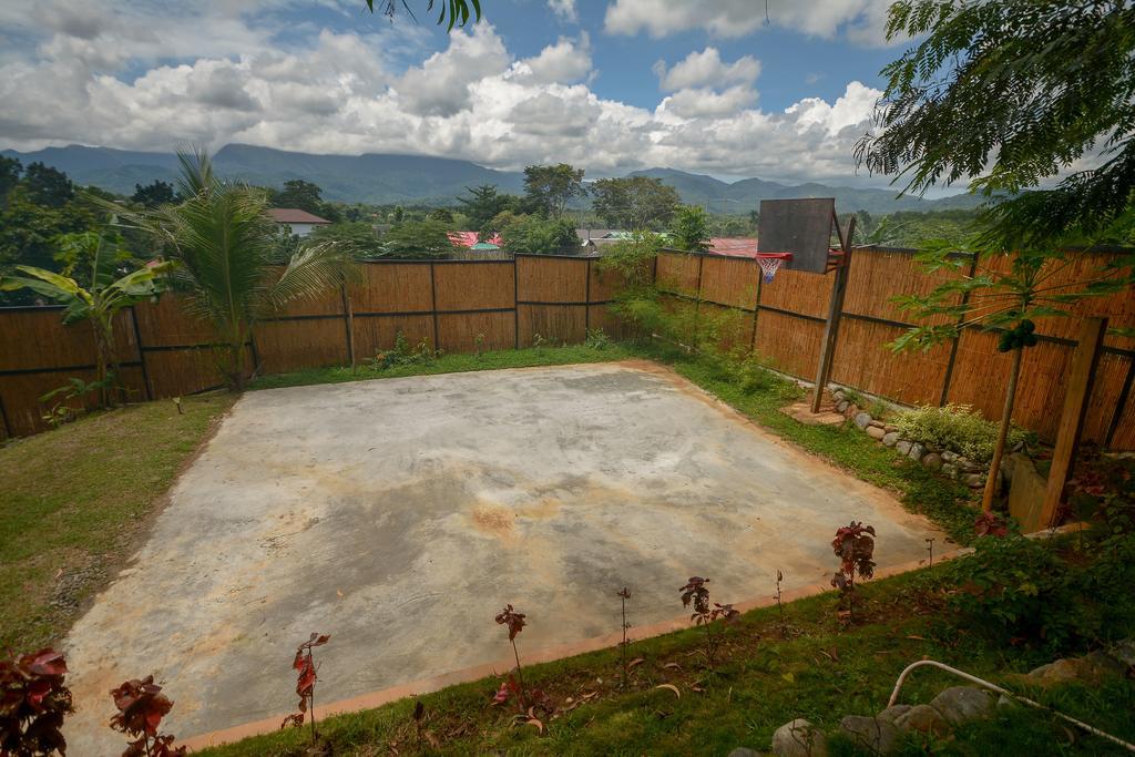 Hilltop Pool And Villa Puerto Princesa Ngoại thất bức ảnh