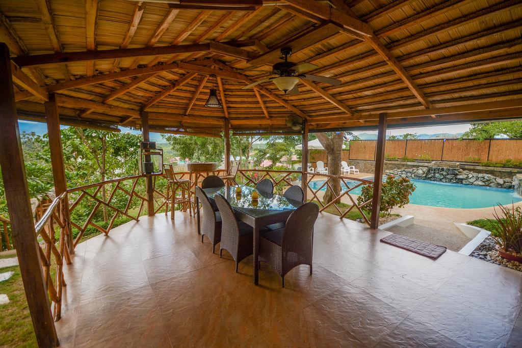 Hilltop Pool And Villa Puerto Princesa Ngoại thất bức ảnh