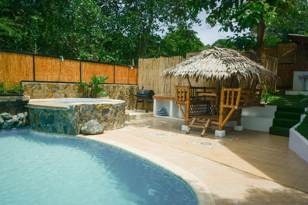 Hilltop Pool And Villa Puerto Princesa Ngoại thất bức ảnh