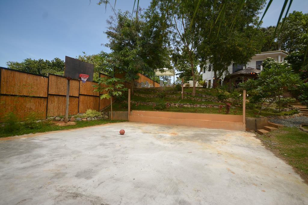 Hilltop Pool And Villa Puerto Princesa Ngoại thất bức ảnh