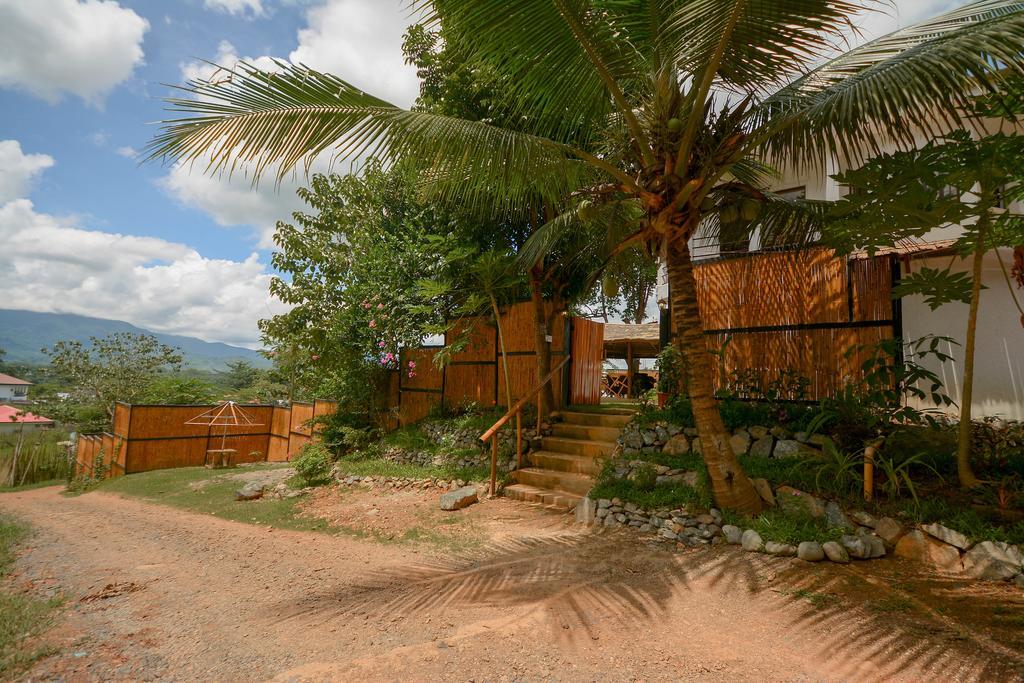 Hilltop Pool And Villa Puerto Princesa Ngoại thất bức ảnh