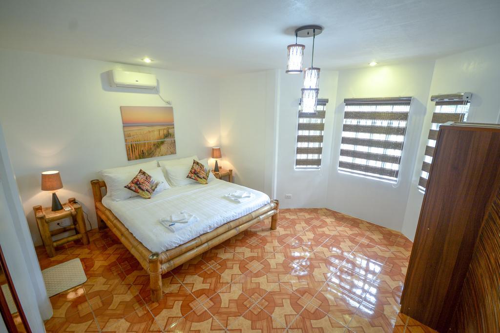 Hilltop Pool And Villa Puerto Princesa Ngoại thất bức ảnh