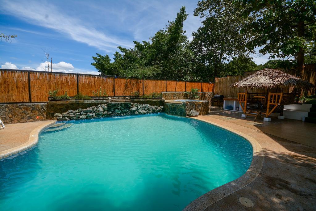Hilltop Pool And Villa Puerto Princesa Ngoại thất bức ảnh