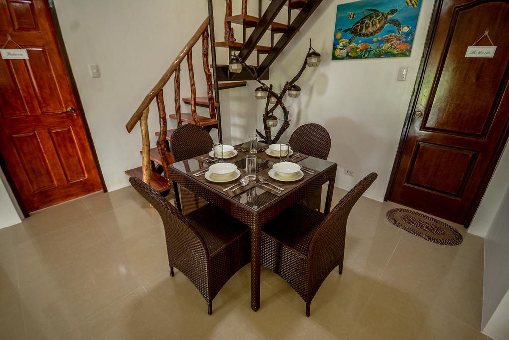 Hilltop Pool And Villa Puerto Princesa Ngoại thất bức ảnh
