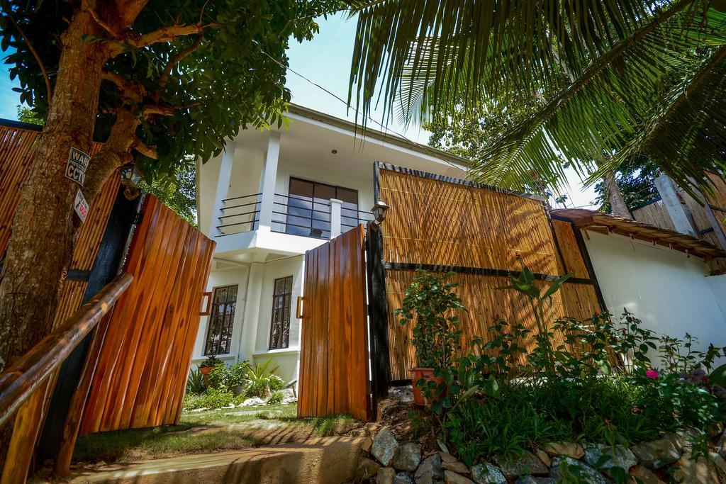 Hilltop Pool And Villa Puerto Princesa Ngoại thất bức ảnh