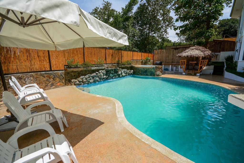 Hilltop Pool And Villa Puerto Princesa Ngoại thất bức ảnh